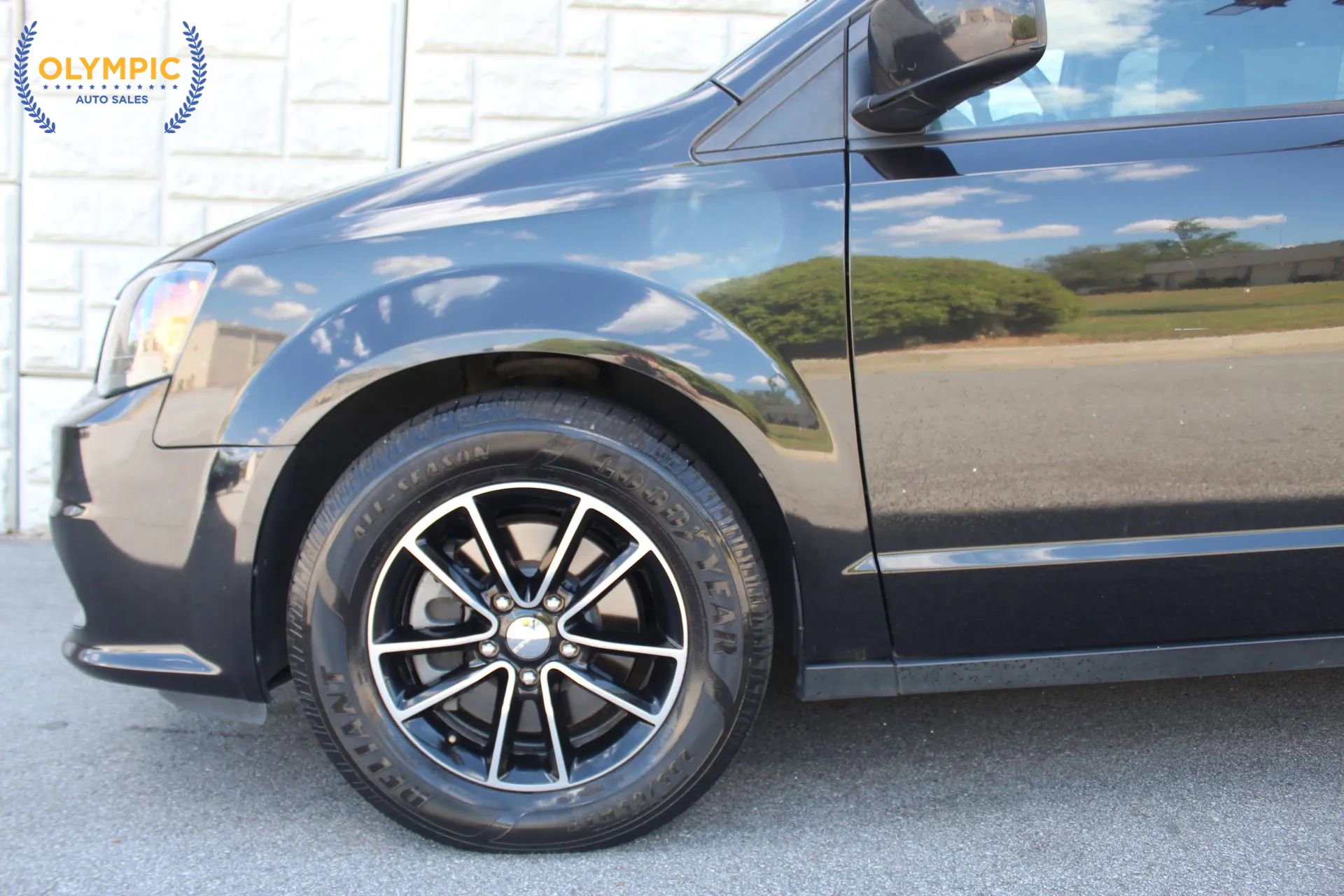 Used 2018 Dodge Grand Caravan GT FWD image 11