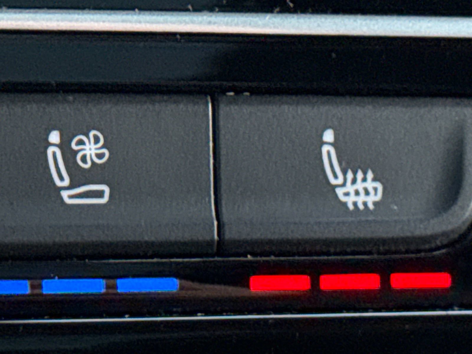 Certified 2023 Volkswagen Atlas Cross Sport SEL Premium R-Line image 35