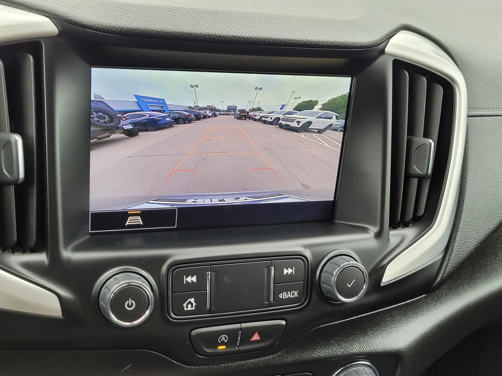 Used 2024 GMC Terrain SLT image 25