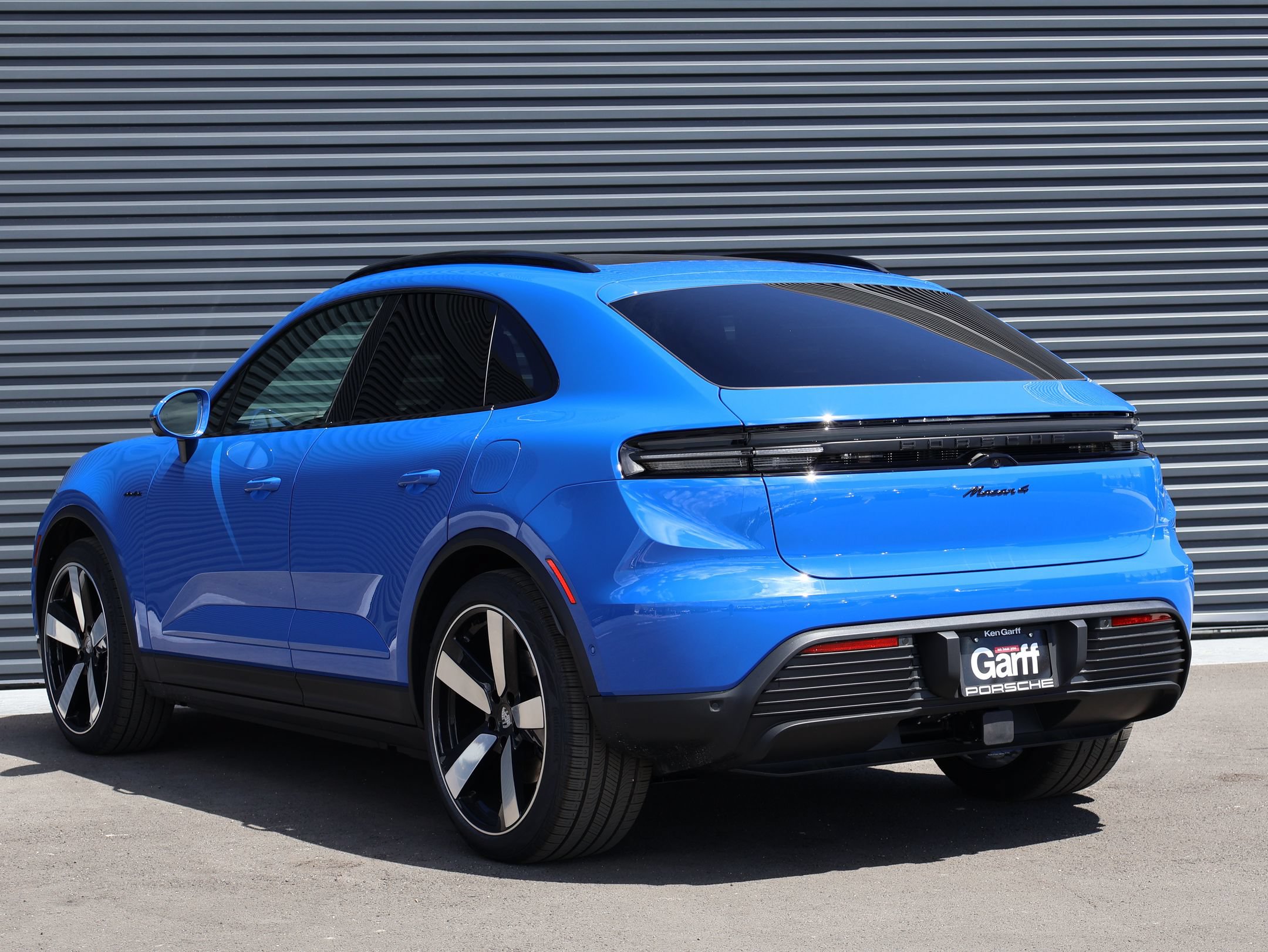 New 2026 Porsche Macan 4 Electric AWD/4WD image 3