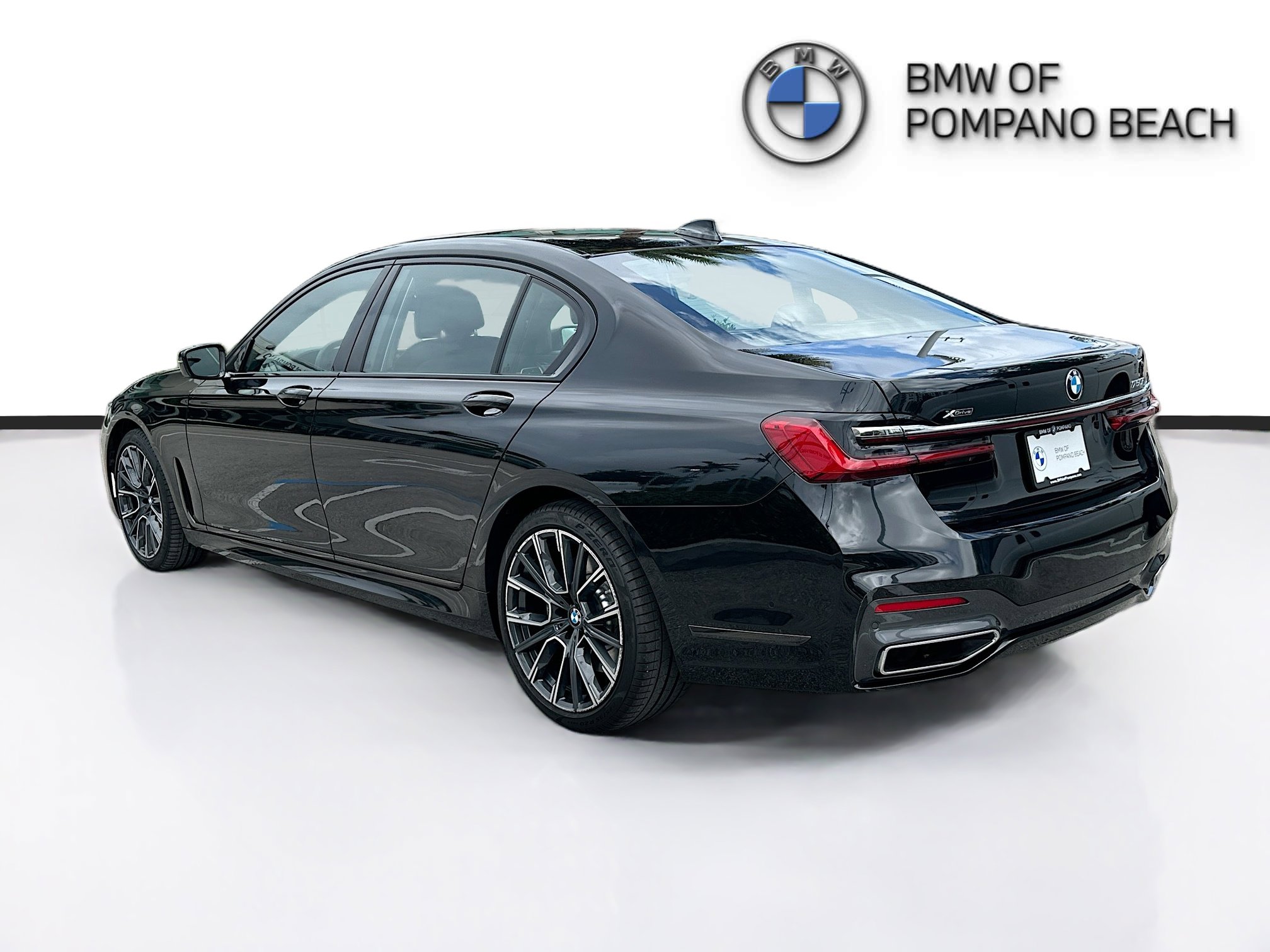 Used 2020 BMW 750i xDrive w/ Executive Package AWD/4WD image 5
