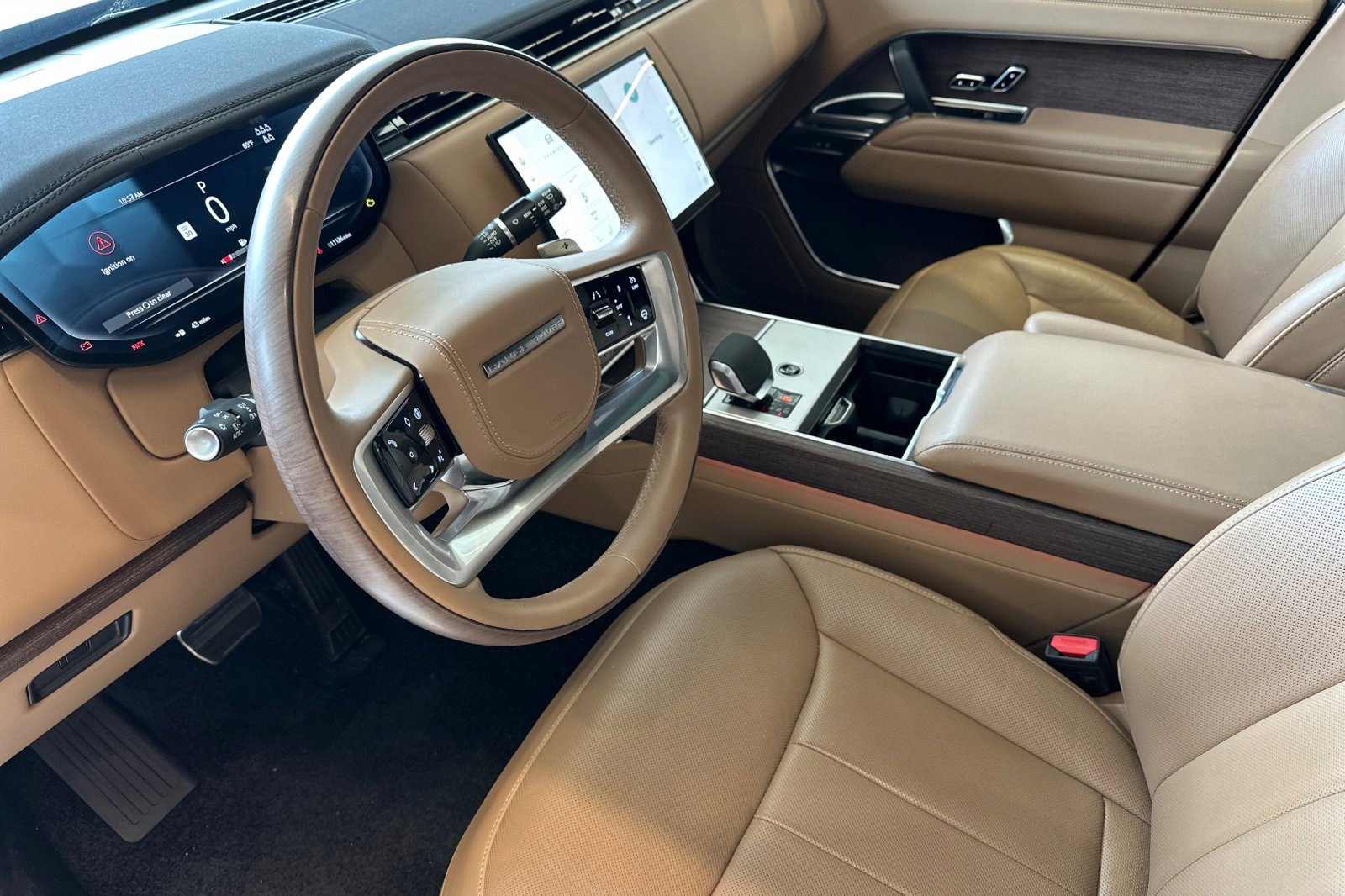 Certified 2025 Land Rover Range Rover Long Wheelbase SE image 5