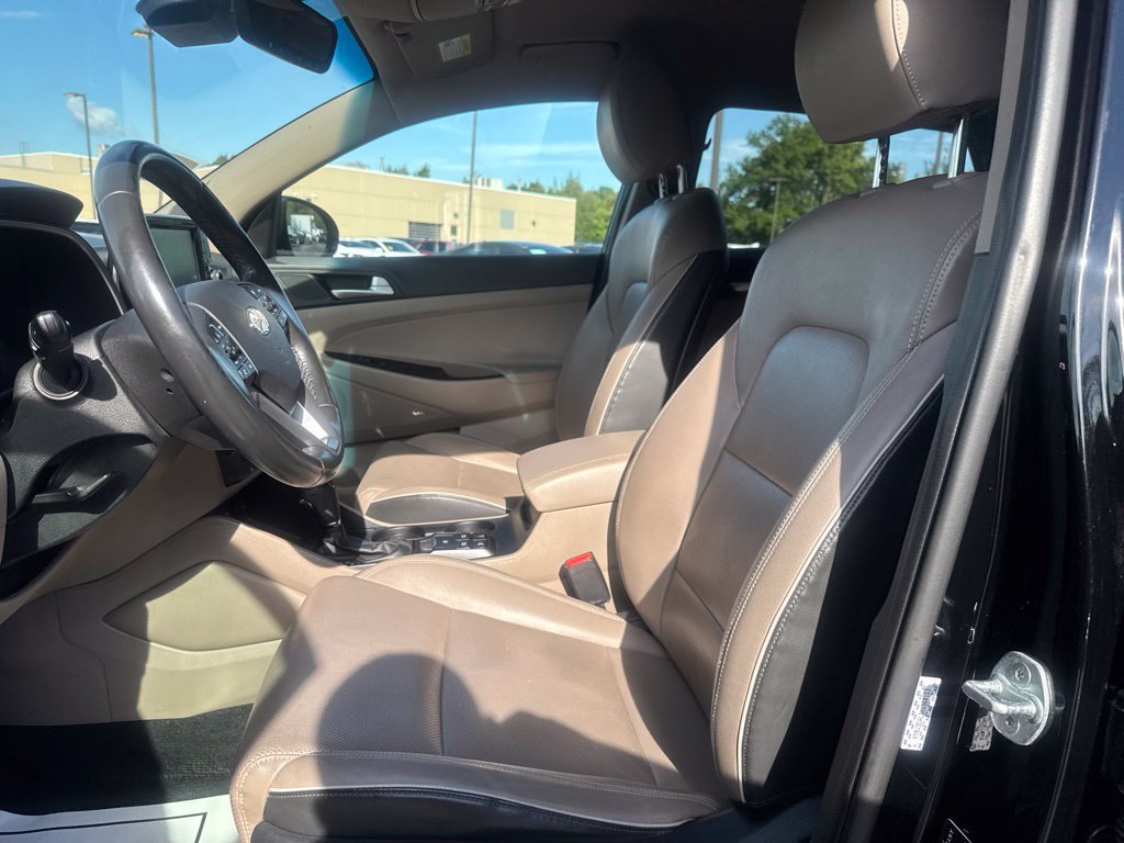 Certified 2021 Hyundai Tucson Limited w/ Cargo Package AWD/4WD image 23
