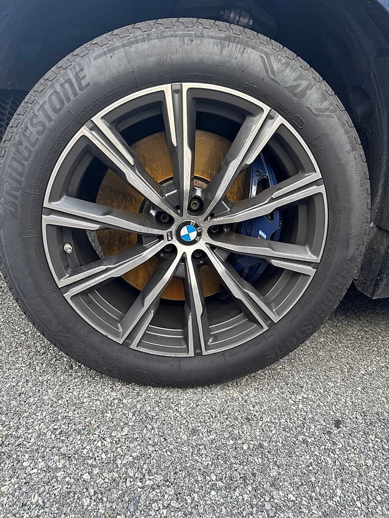Used 2022 BMW X5 M50i w/ Executive Package AWD/4WD image 3