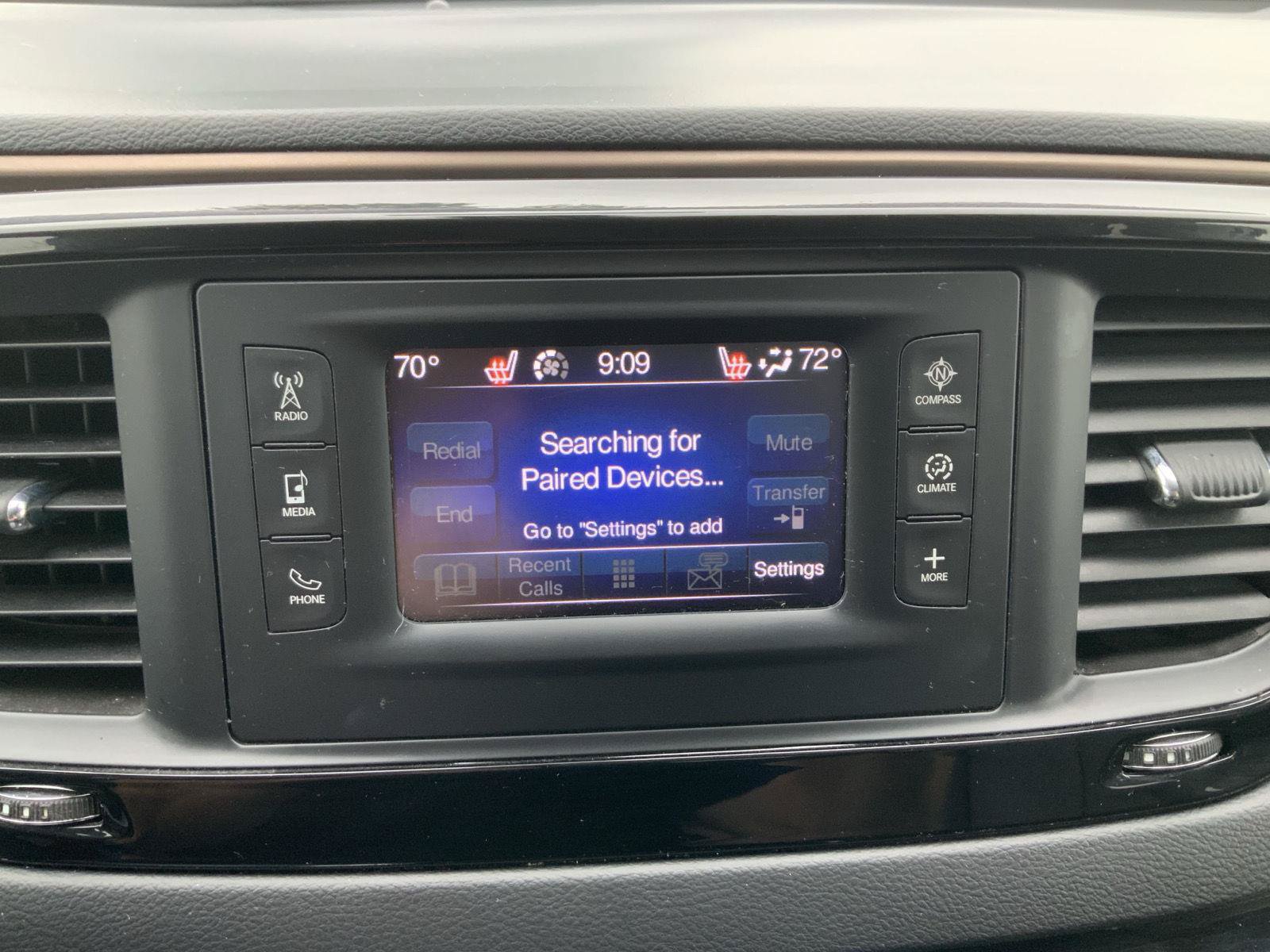 Used 2017 Chrysler Pacifica Touring-L FWD image 31