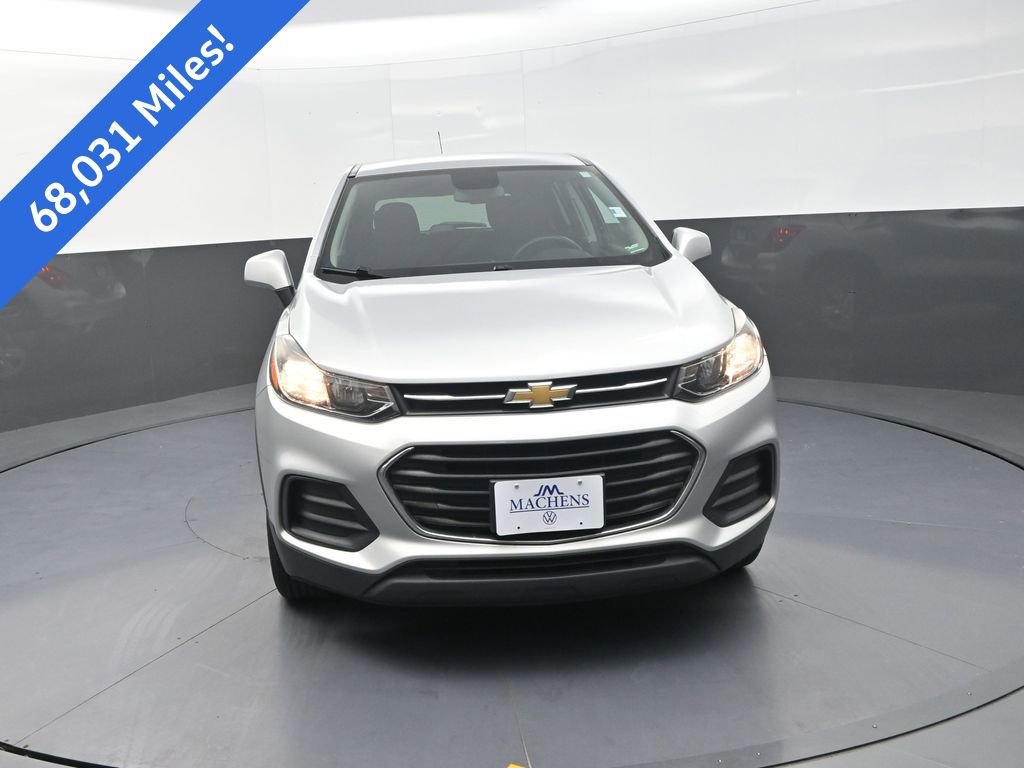 Used 2017 Chevrolet Trax LS w/ Fleet Convenience Package AWD/4WD image 2