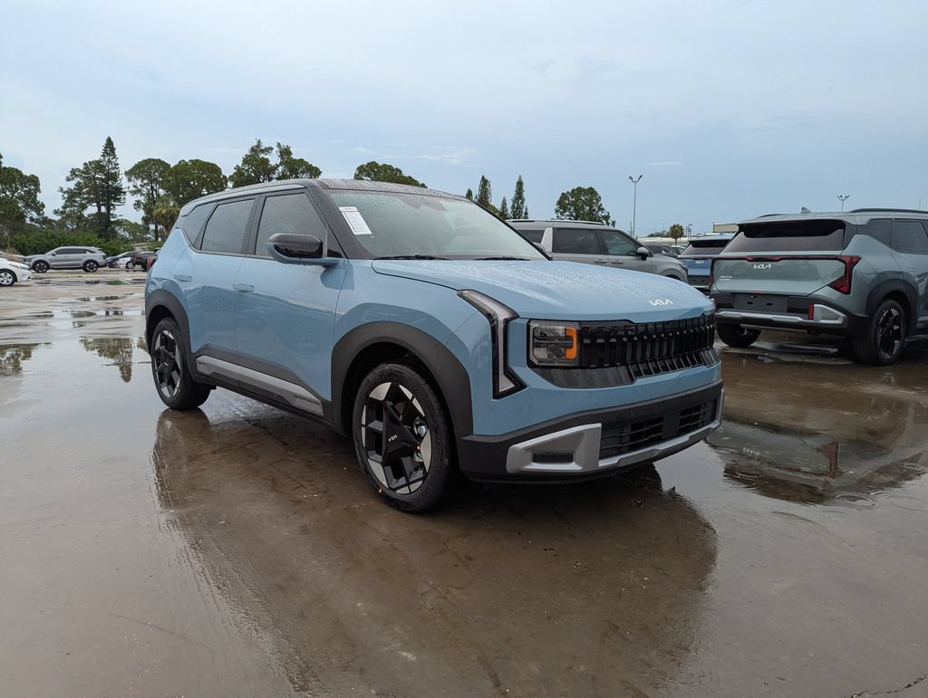 New 2027 Kia Seltos S FWD image 2