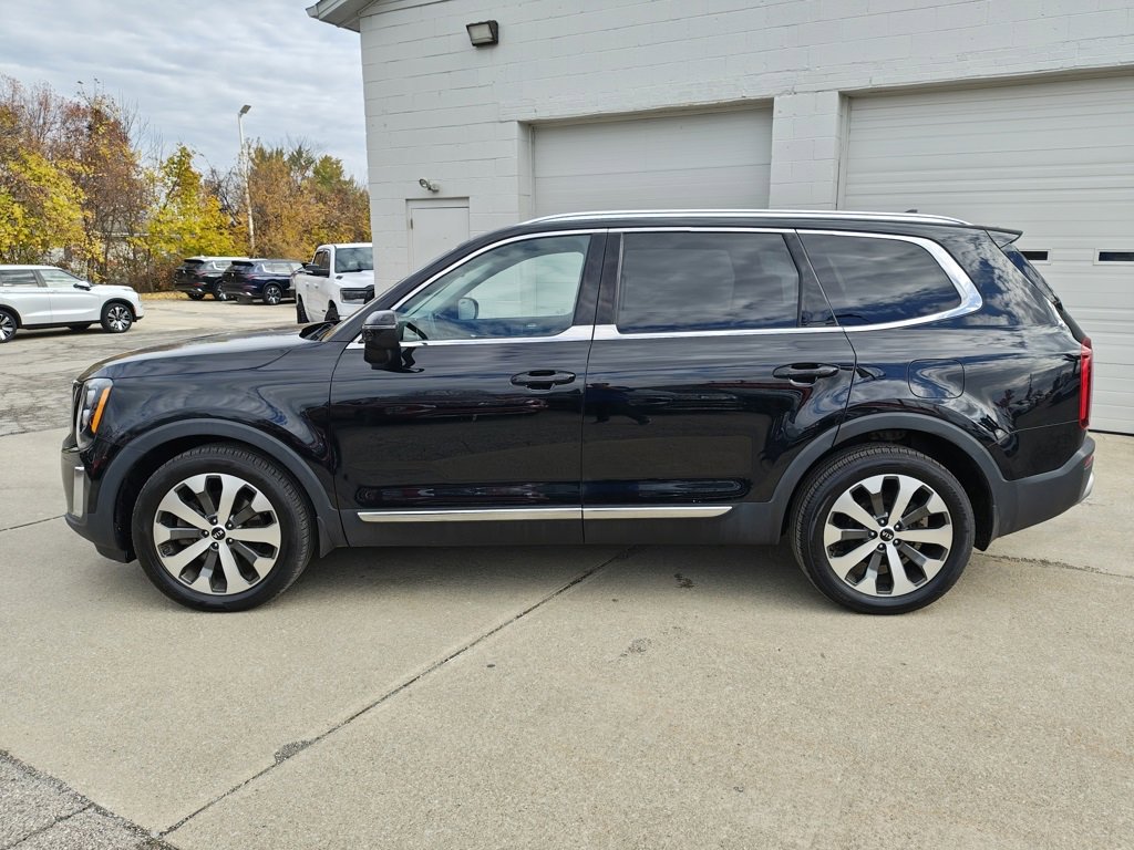 Used 2021 Kia Telluride EX w/ EX Premium Package image 12