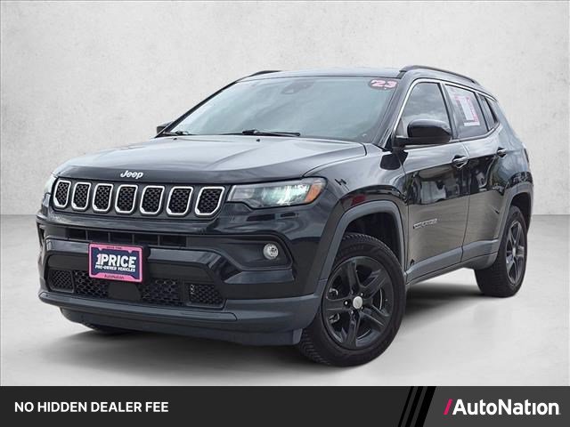 Used 2023 Jeep Compass Latitude AWD/4WD image 1