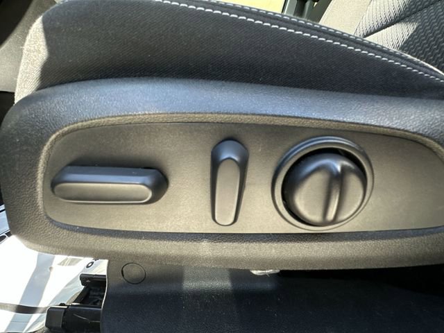 Used 2022 GMC Terrain SLE w/ Driver Convenience Package image 20