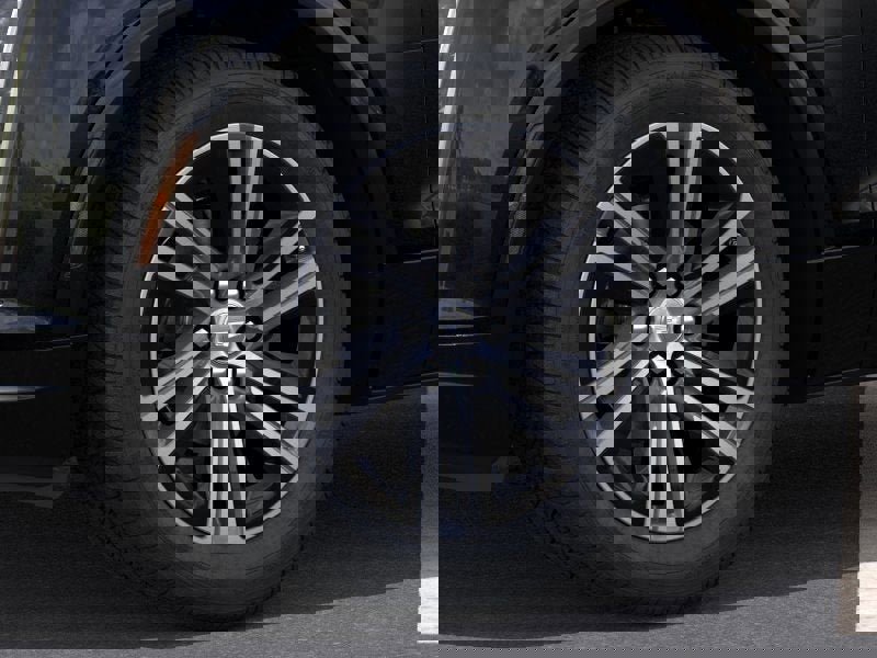 New 2026 Cadillac Lyriq Luxury image 9