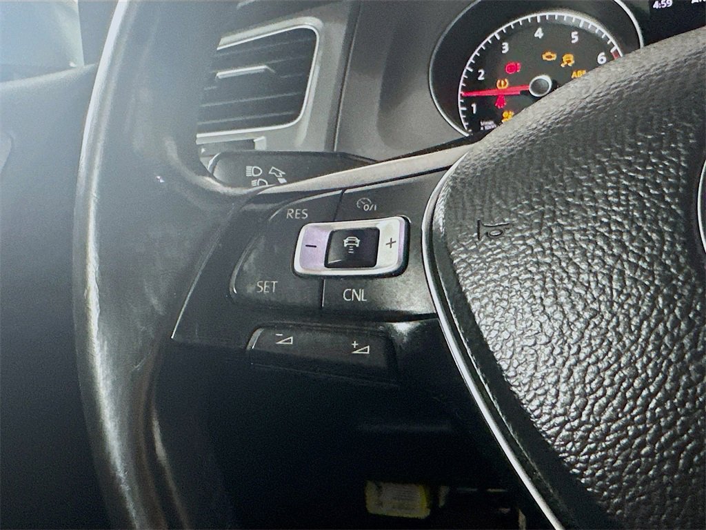 Used 2017 Volkswagen Golf Alltrack SE image 24