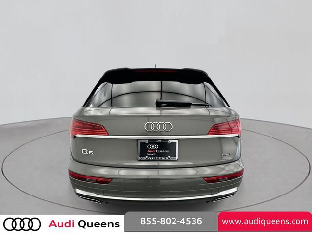 Certified 2023 Audi Q5 2.0T Premium w/ Convenience Package image 3