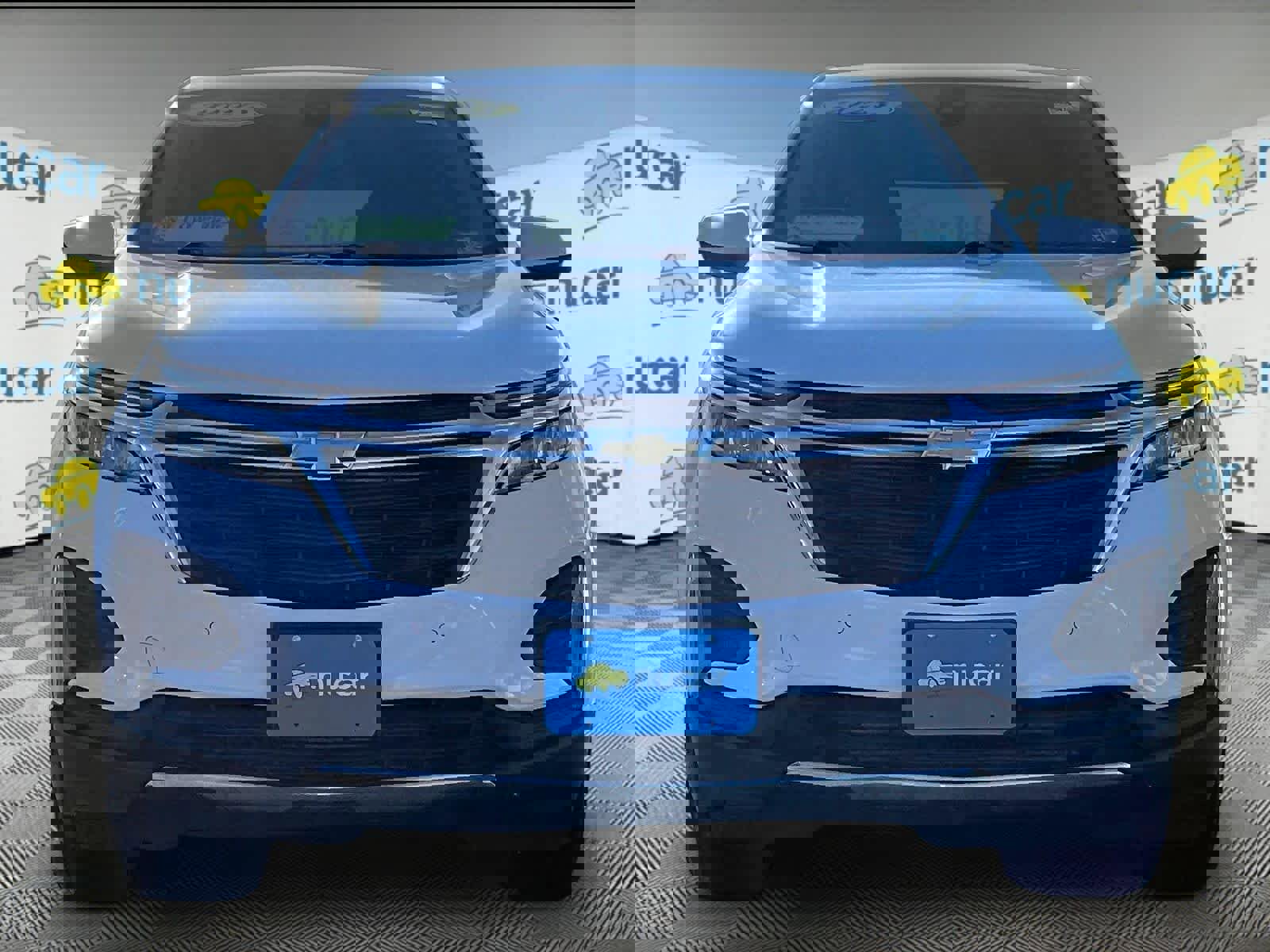 Used 2023 Chevrolet Equinox LT AWD/4WD image 2