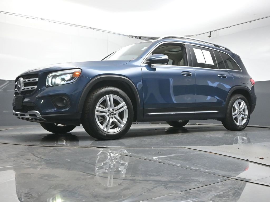 Used 2021 Mercedes-Benz GLB 250 w/ Premium Package image 34