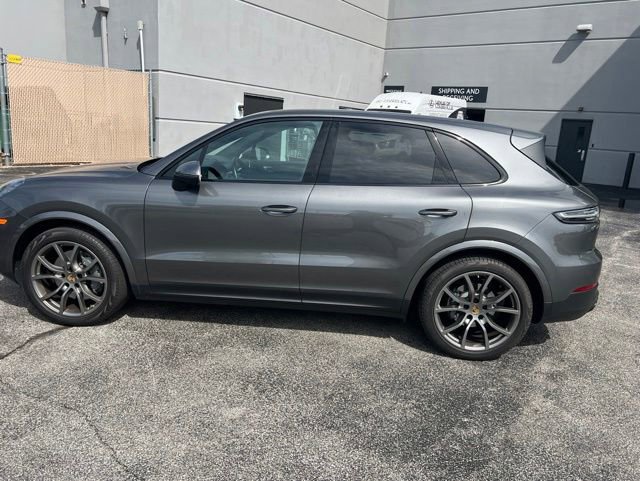 Used 2021 Porsche Cayenne S AWD/4WD image 6