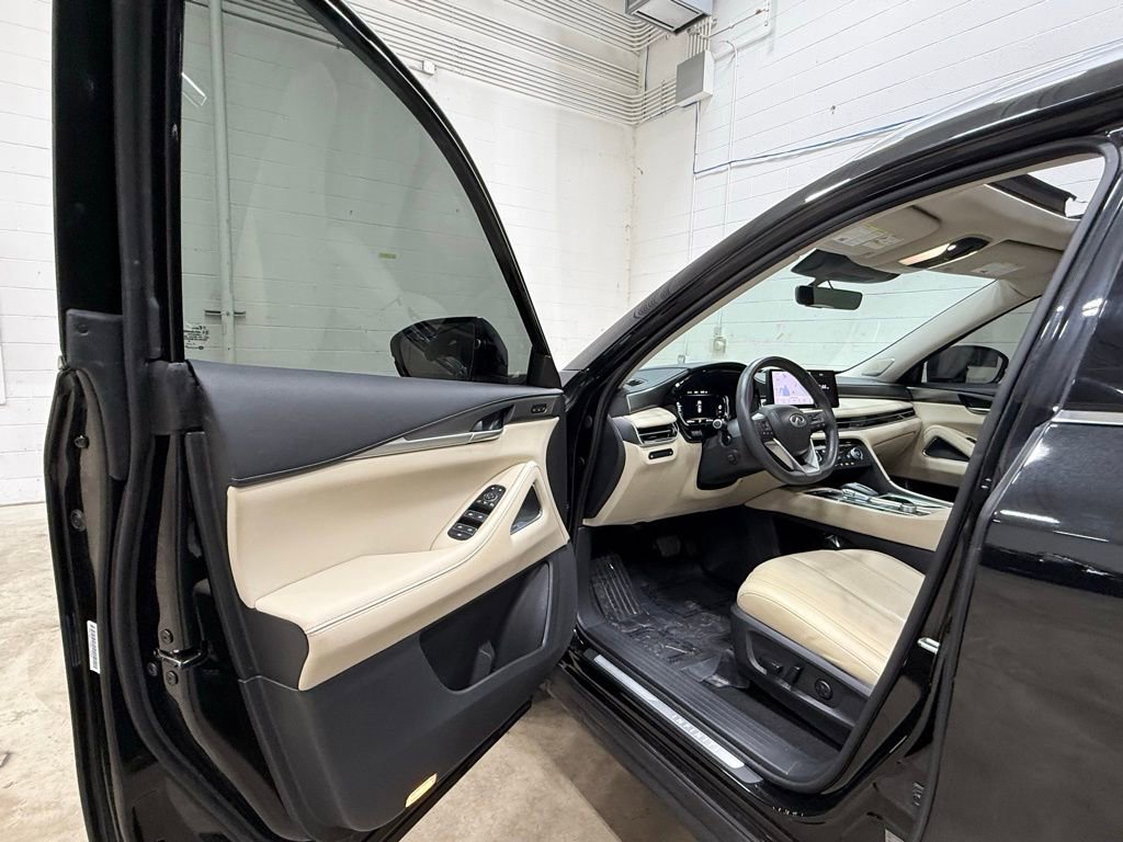 Used 2023 INFINITI QX60 Luxe w/ Performance Audio Package image 33