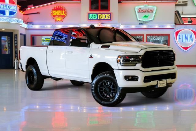 Used 2021 RAM 2500 Big Horn w/ Night Edition AWD/4WD image 1