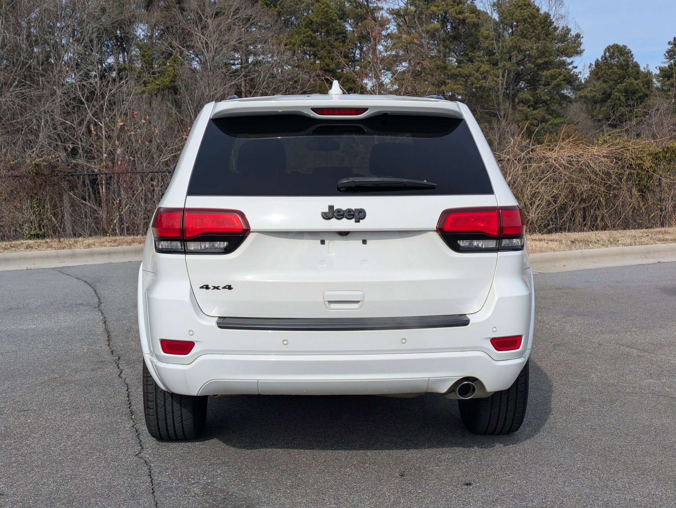 Used 2022 Jeep Grand Cherokee Laredo X image 6