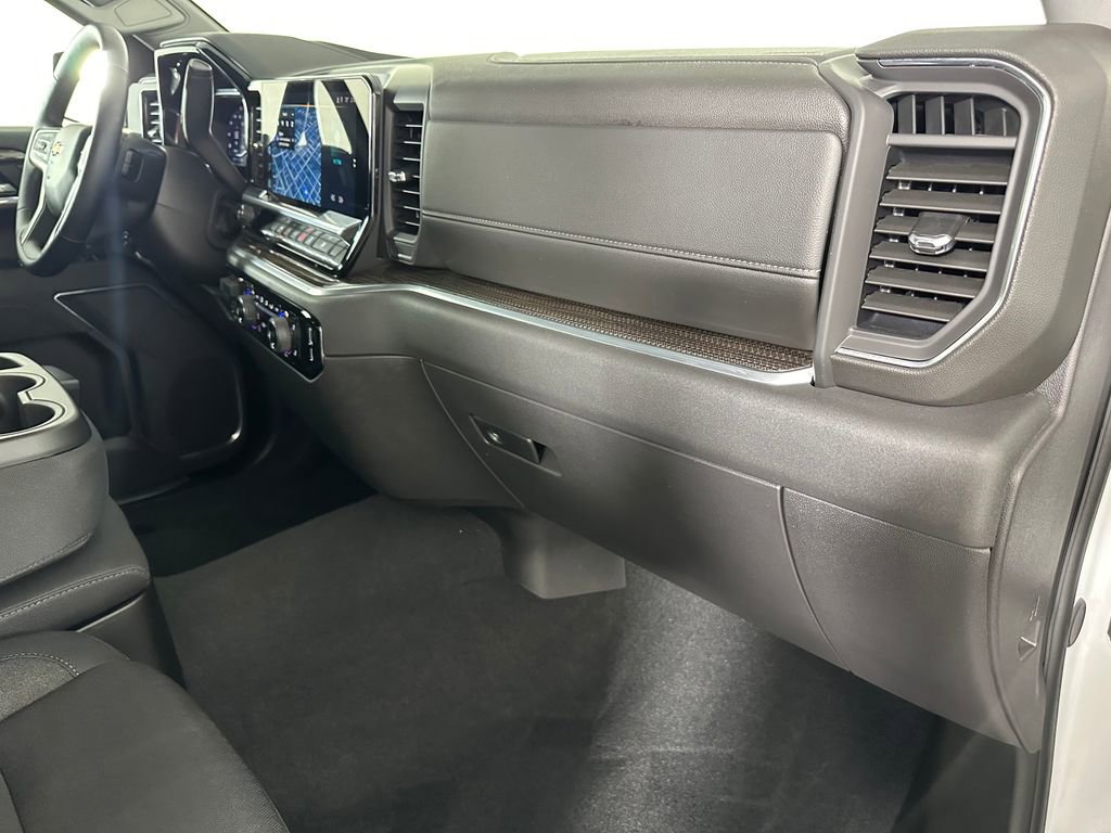 Used 2025 Chevrolet Silverado 1500 LT AWD/4WD image 28