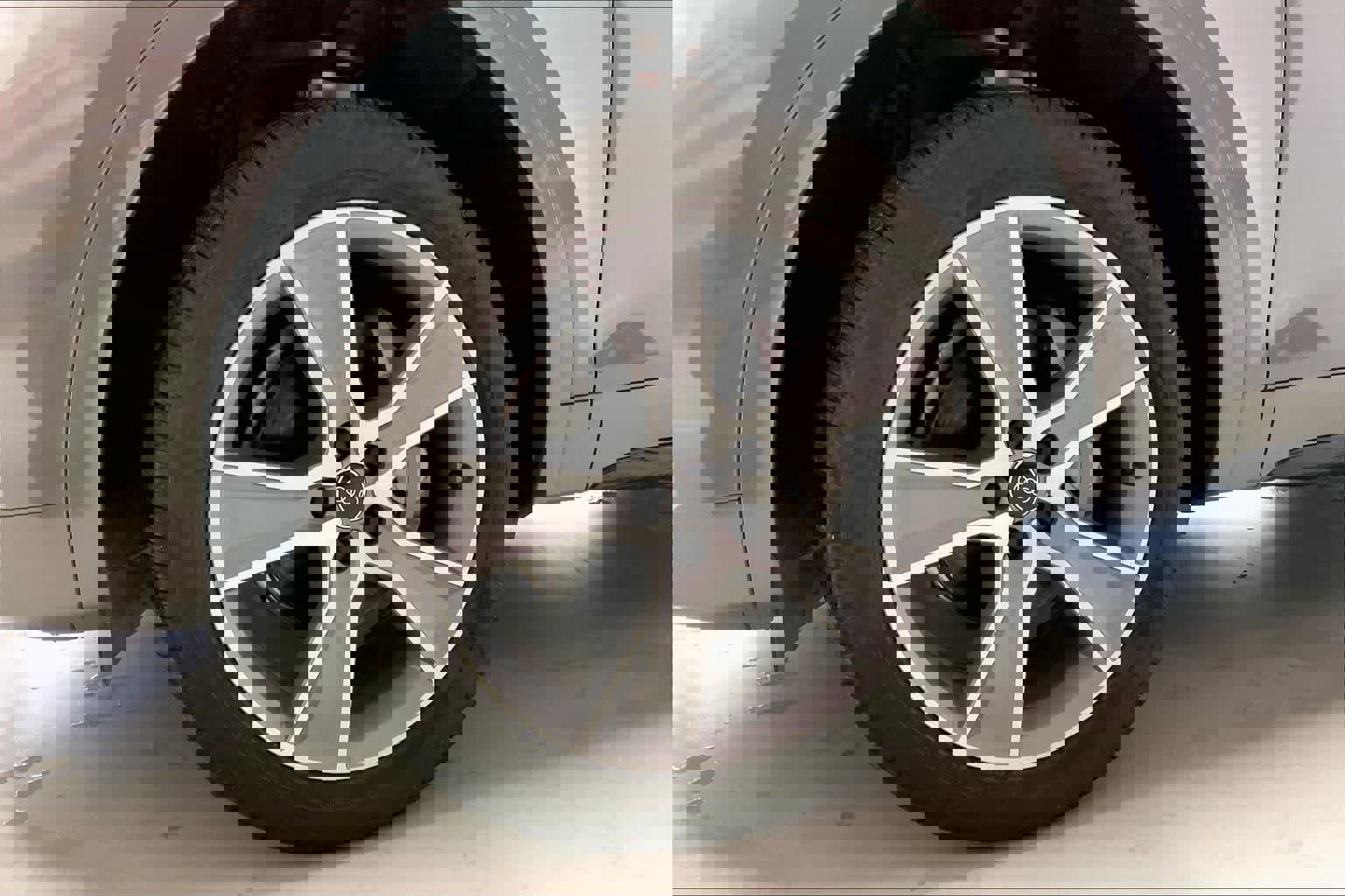 Certified 2025 Audi Q5 2.0T Premium w/ Convenience Plus Package image 8