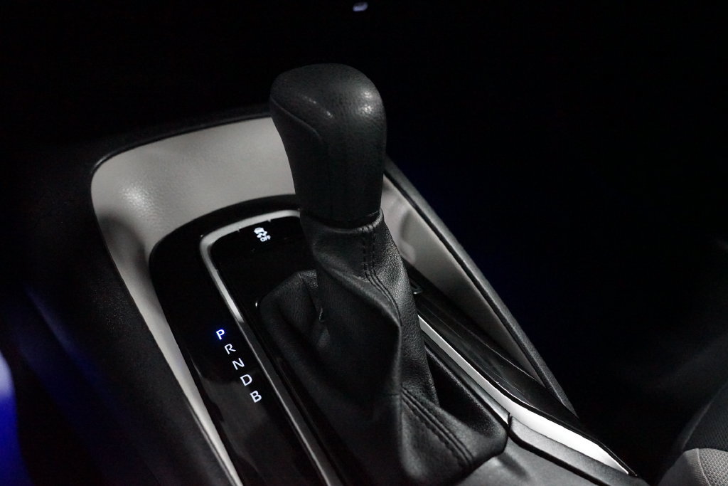 Certified 2025 Toyota Corolla LE FWD image 21
