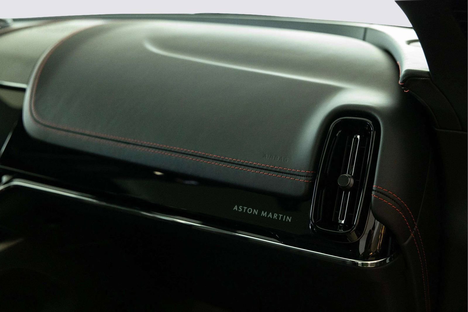 New 2026 Aston Martin DBX 707 AWD/4WD image 36