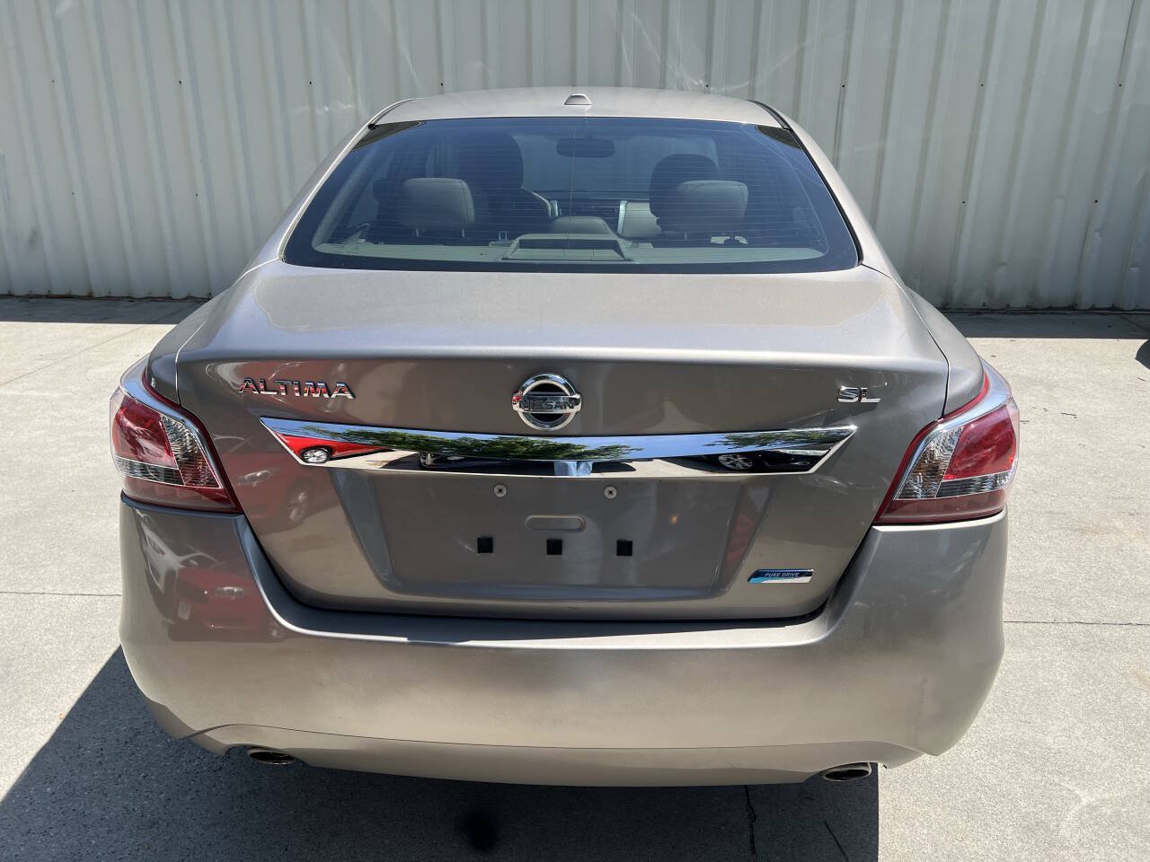 Used 2013 Nissan Altima 2.5 SL w/ Technology Pkg FWD image 4