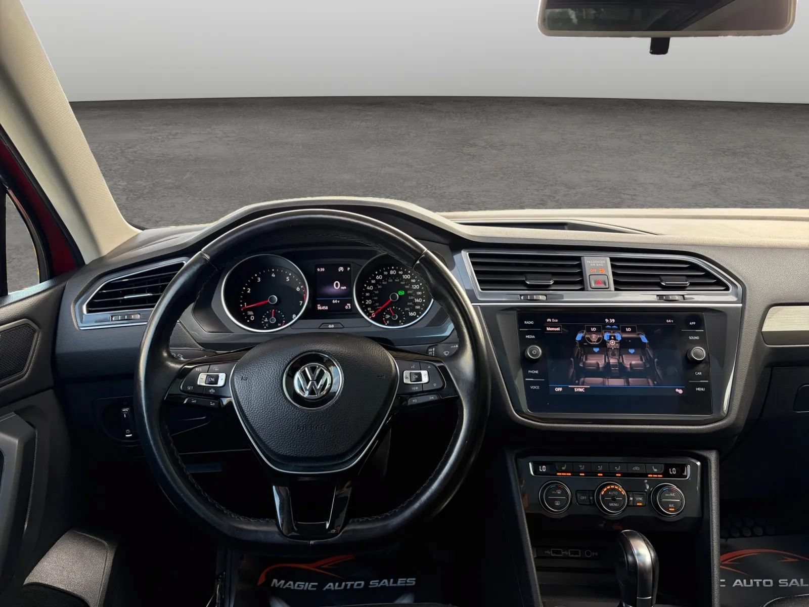 Used 2019 Volkswagen Tiguan SE w/ Panoramic Sunroof Package AWD/4WD image 30