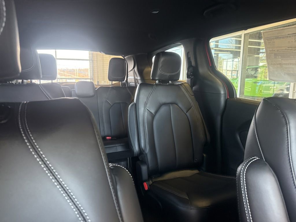 New 2026 Chrysler Voyager LX image 47