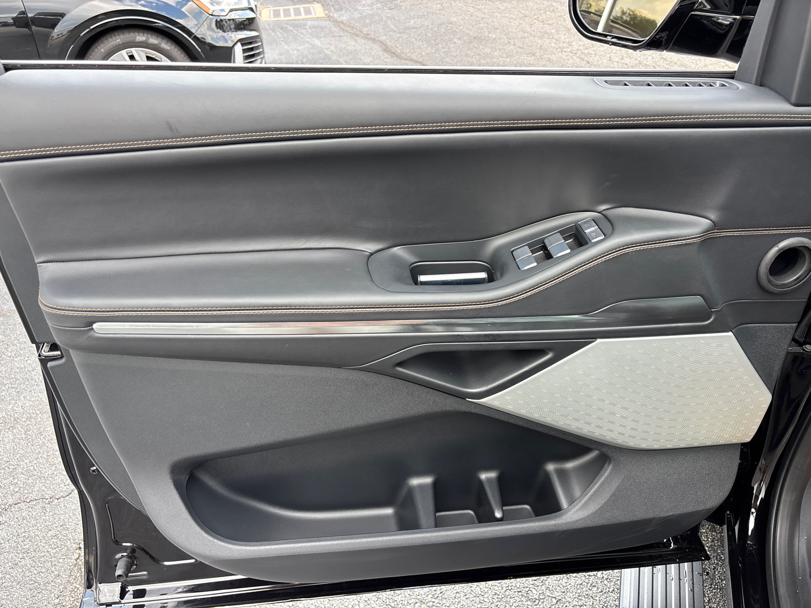 New 2027 Lincoln Navigator L Black Label AWD/4WD image 11