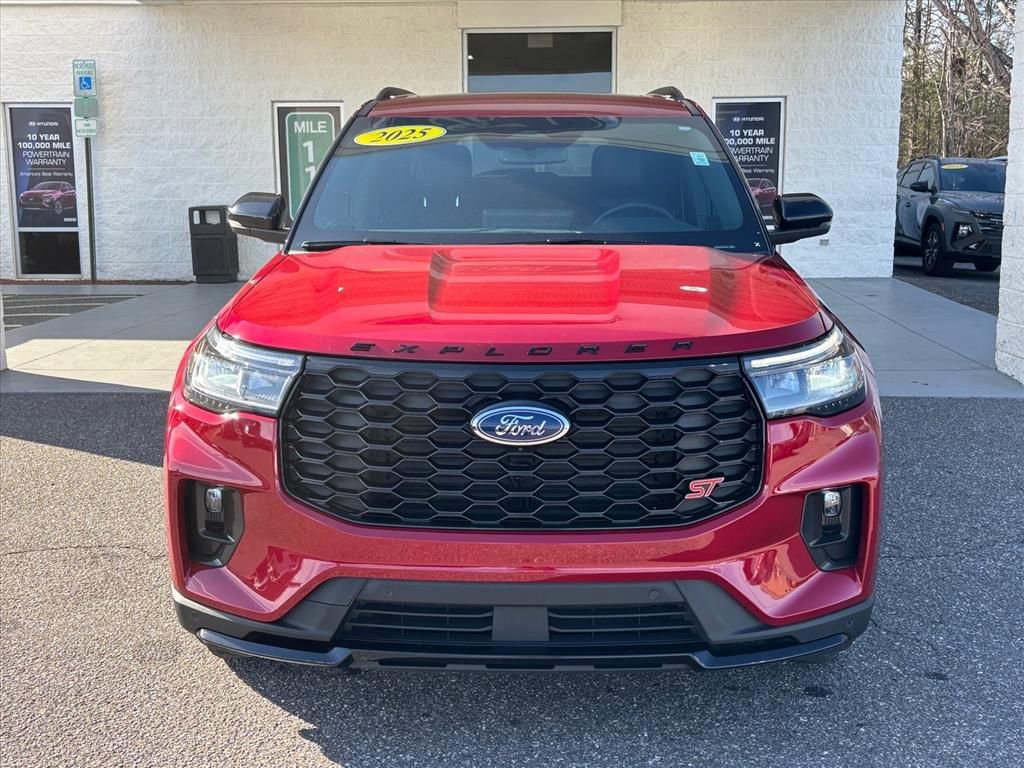 Used 2025 Ford Explorer ST image 22