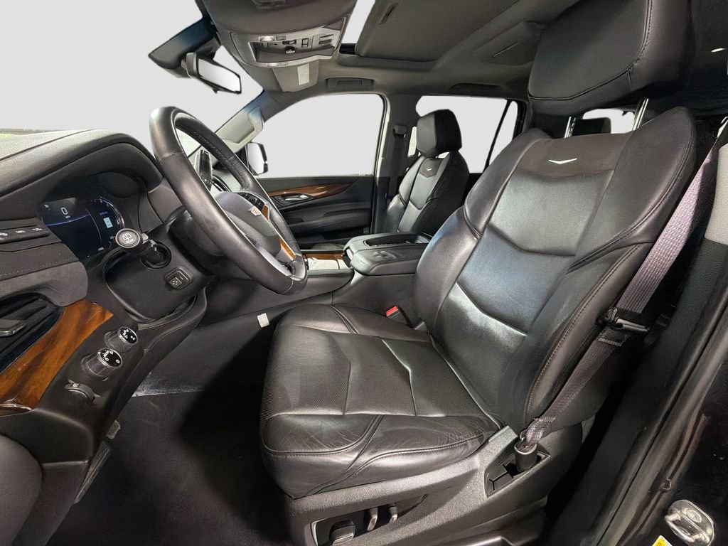 Used 2017 Cadillac Escalade Luxury AWD/4WD image 21