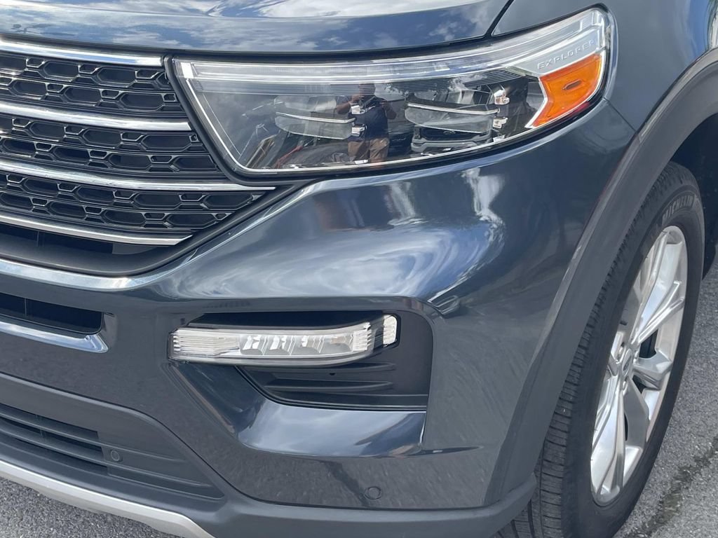 Certified 2024 Ford Explorer XLT w/ Equipment Group 202A AWD/4WD image 11