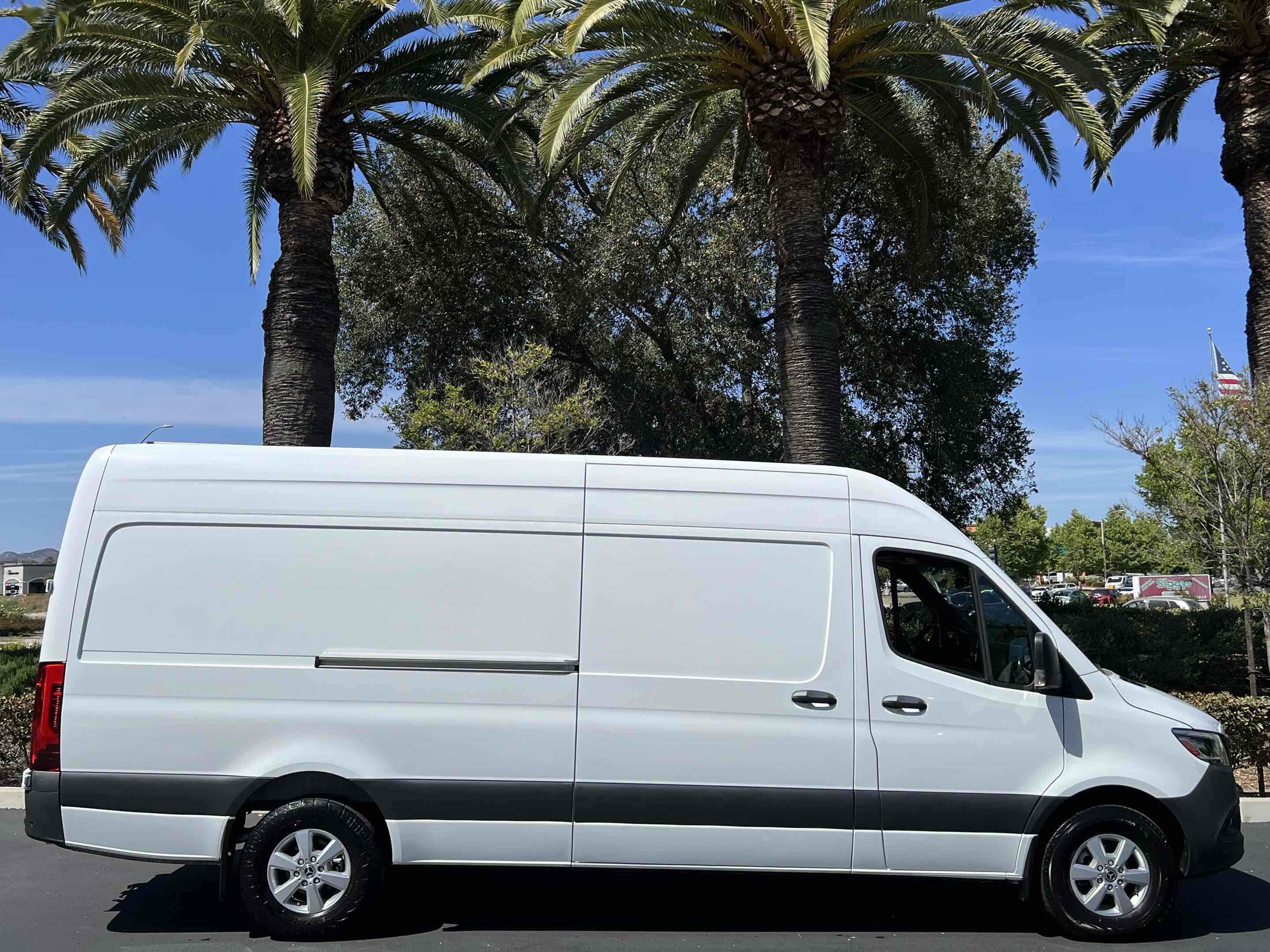 Used 2024 Mercedes-Benz Sprinter 2500 image 18