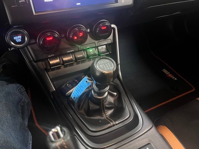 Used 2025 Toyota GR86 Hakone Edition RWD image 23