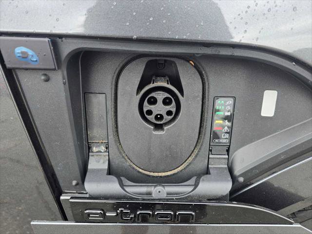 Used 2024 Audi Q8 e-tron Prestige w/ Prestige Package image 10