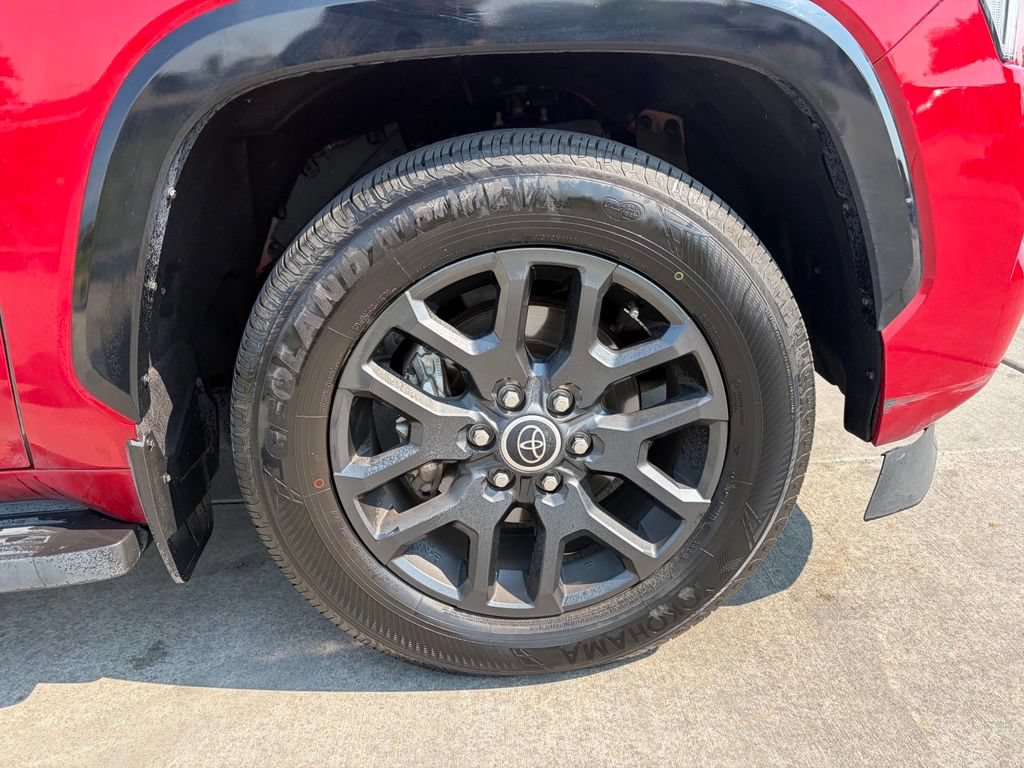 Used 2023 Toyota Sequoia Platinum AWD/4WD image 11