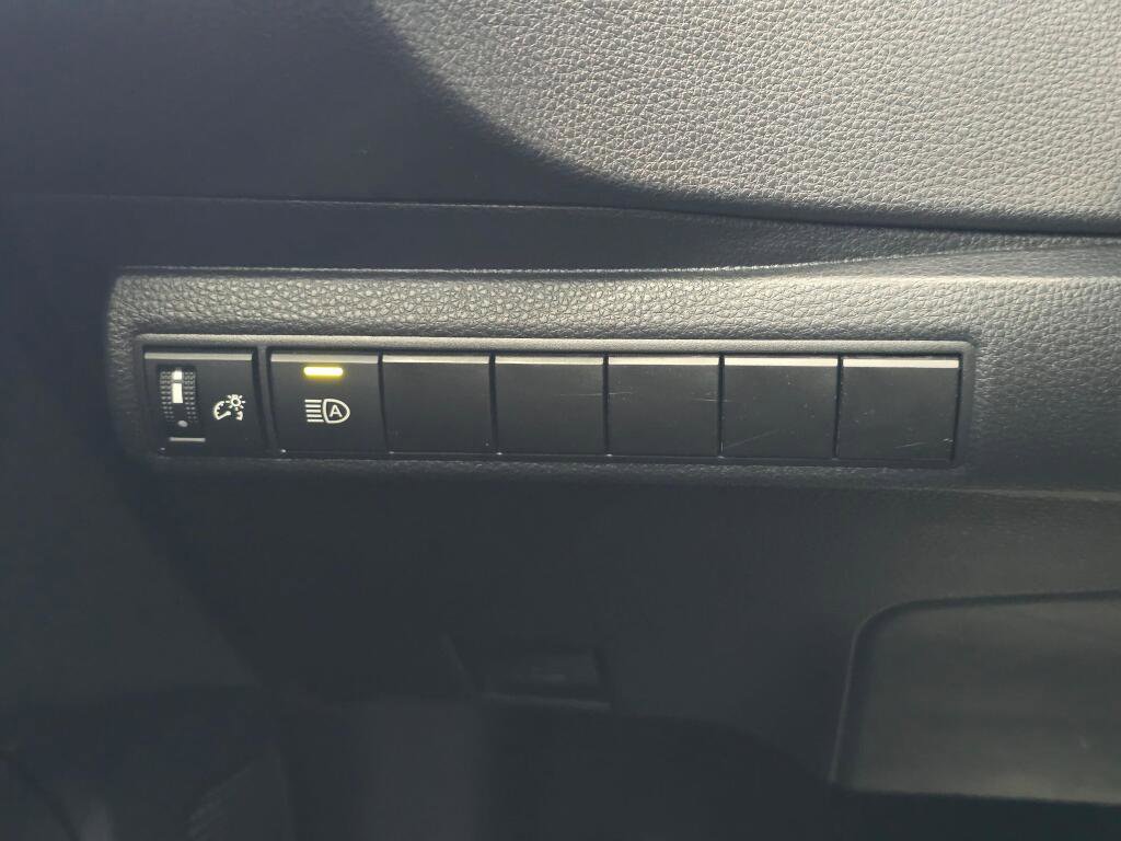Used 2024 Toyota Corolla LE FWD image 25