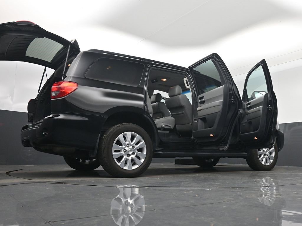 Used 2017 Toyota Sequoia Platinum image 25