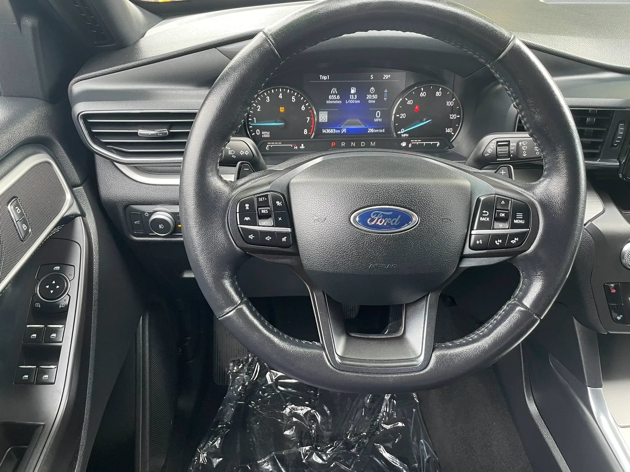 Used 2020 Ford Explorer XLT w/ Equipment Group 202A AWD/4WD image 11