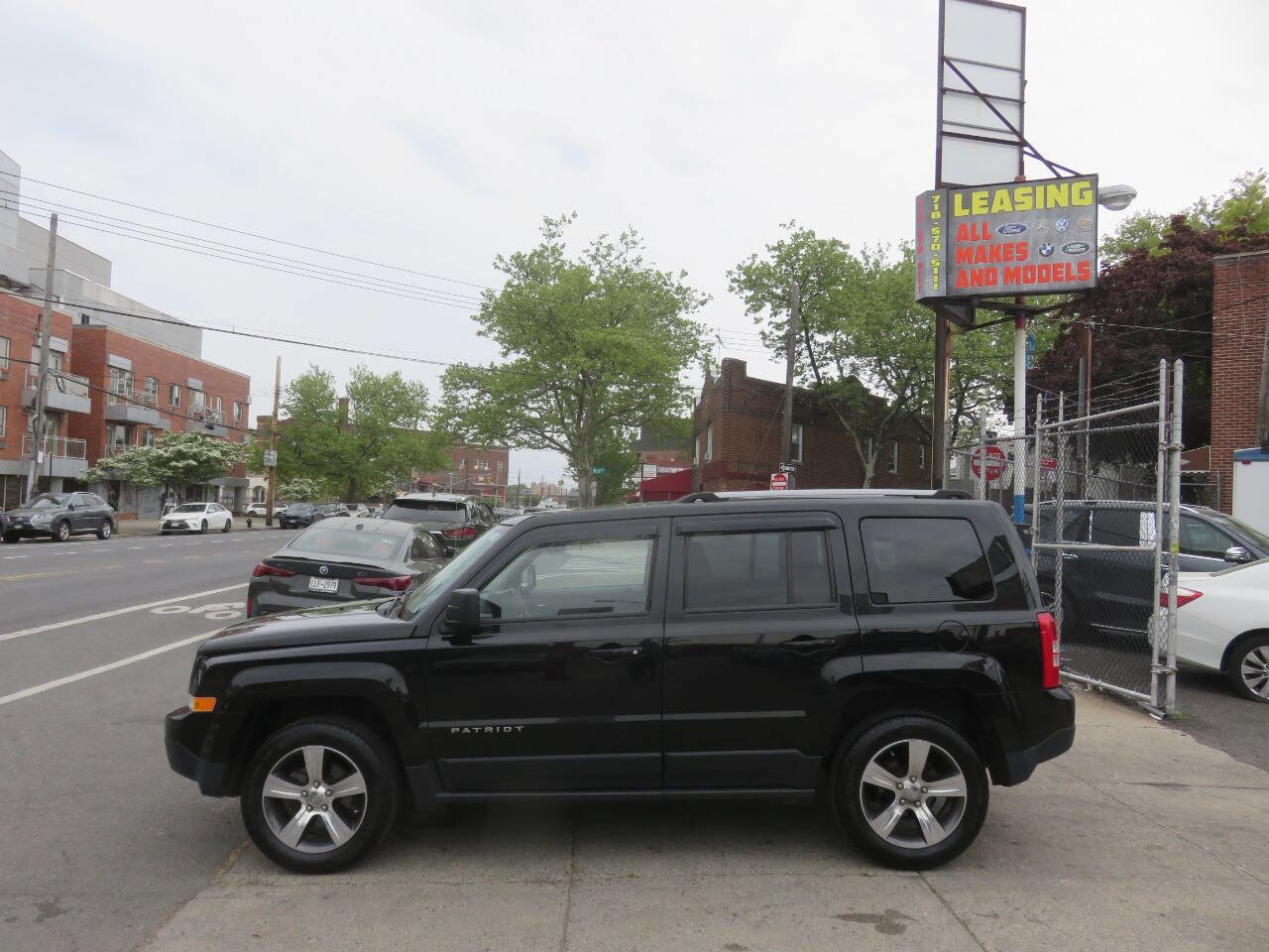 Used 2016 Jeep Patriot High Altitude AWD/4WD image 7