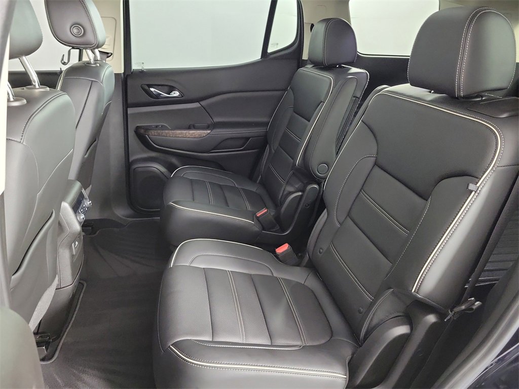 Used 2022 GMC Acadia Denali w/ Denali Ultimate Package image 10