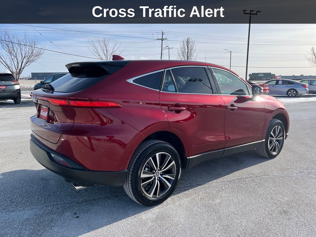 Used 2023 Toyota Venza LE image 6