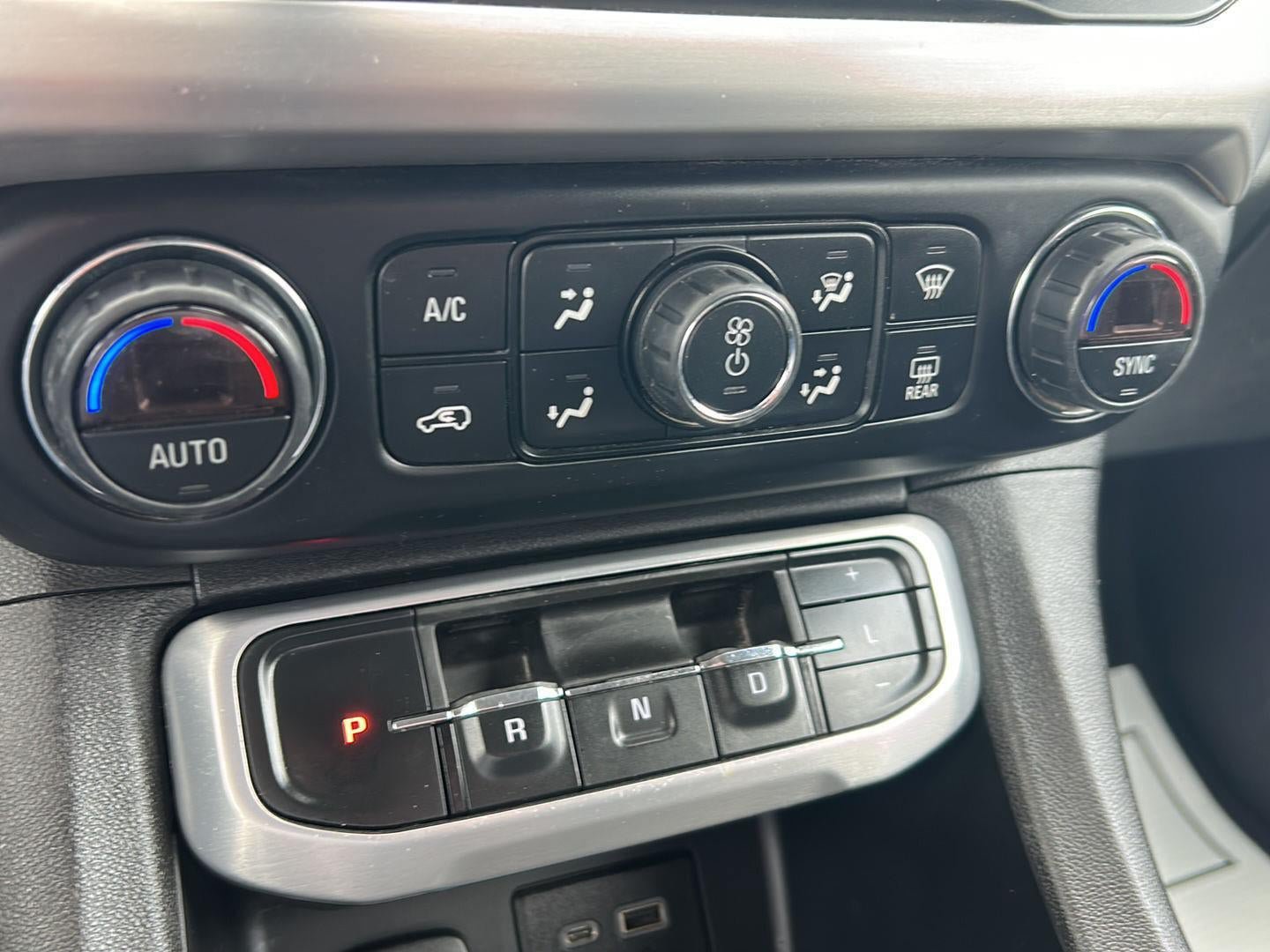 Used 2020 GMC Acadia SLT AWD/4WD image 27