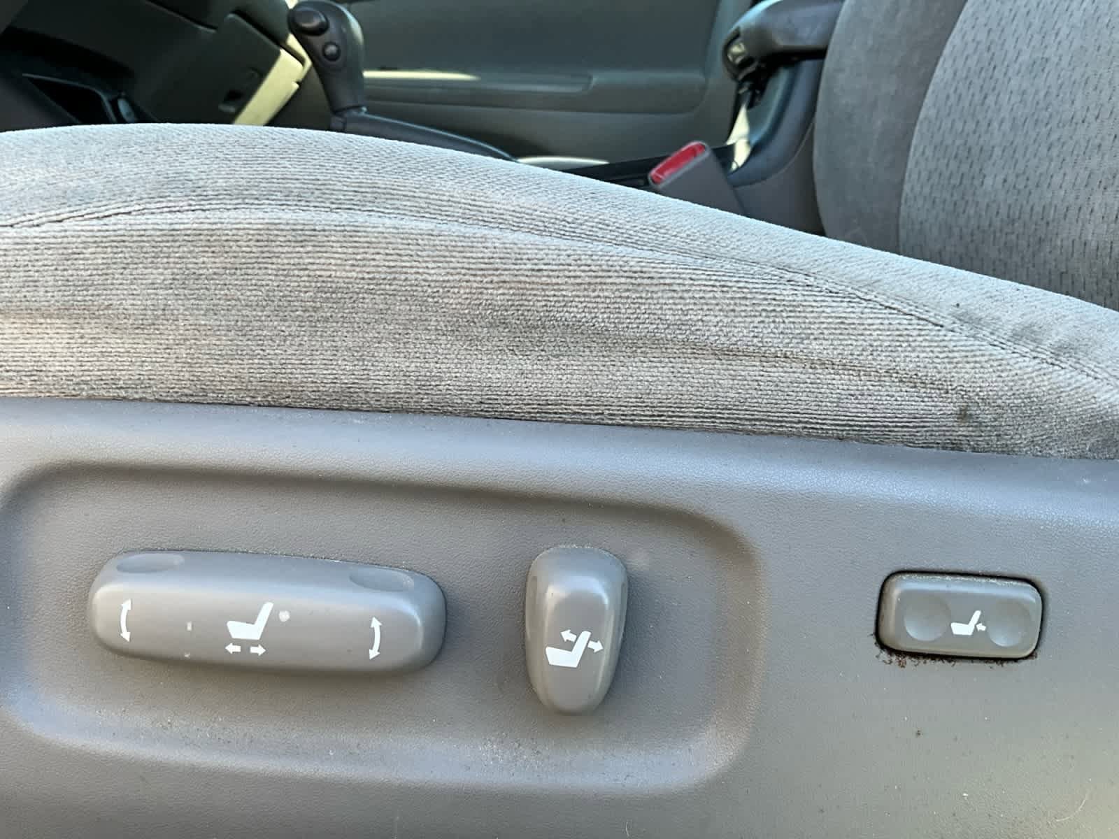 Used 2004 Toyota Camry LE FWD image 20
