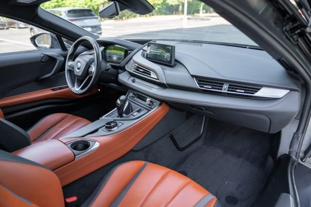 Used 2019 BMW i8 Coupe AWD/4WD image 29