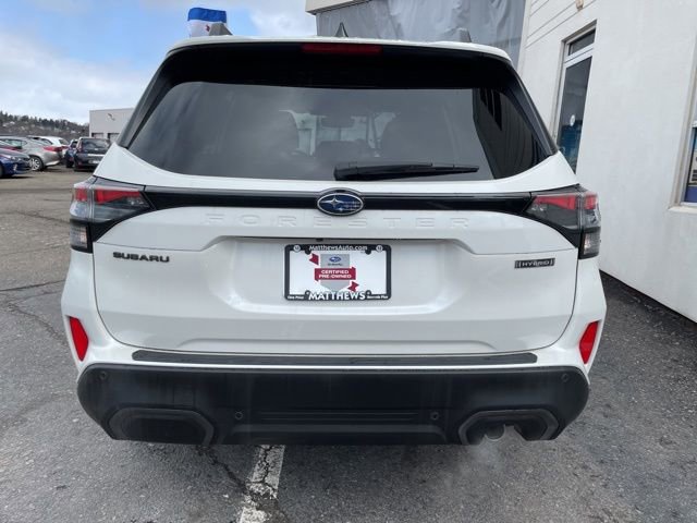 Used 2025 Subaru Forester Limited image 4