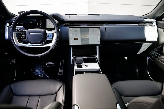 New 2025 Land Rover Range Rover Long Wheelbase SE AWD/4WD image 30