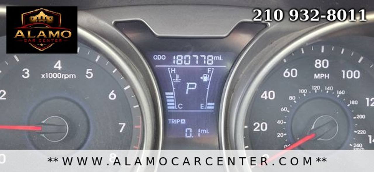 Used 2013 Hyundai Veloster w/ Style Pkg FWD image 40